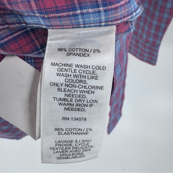 Vineyard Vines Blue and Red Casual Button Down Shirt - Picture 7 of 8
